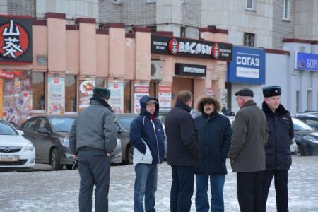 Вологодская область. Полиция и мэрия Череповца незаконно запрещают публичные мероприятия без уведомления на площади Химиков