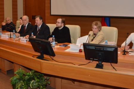 "Электронное общество - угроза перевода России под внешнее управление". Круглый стол фракции КПРФ в Госдуме