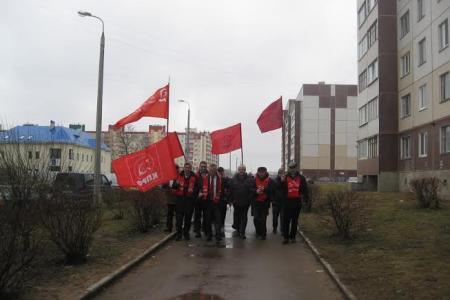 Хулиганы напали на делегацию Псковского горкома КПРФ у памятника 6-й роте
