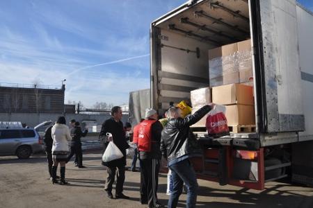 Коммунисты отправили юбилейный 30-й гуманитарный конвой в Новороссию