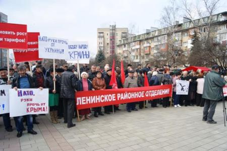 В Северной Осетии прошел многочисленный митинг в поддержку развития промышленности, сельского хозяйства и в поддержку жителей Новороссии