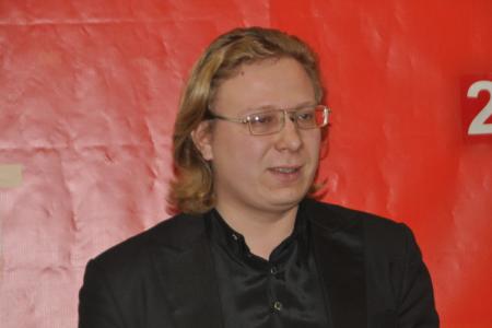 Секретарь ЦК КПРФ  М.С. Костриков: Тяжесть внешнеполитического кризиса переложена властью на плечи трудящихся