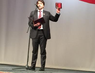 Депутат-коммунист А.А. Ющенко выступили на I Республиканском съезде ОД "Донецкая Республика" и передал его участникам приветствие Г.А. Зюганова