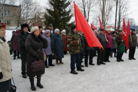 В городе Орлов Кировской области прошёл митинг против бездарной социально-экономической политики власти и за отставку губернатора Белых