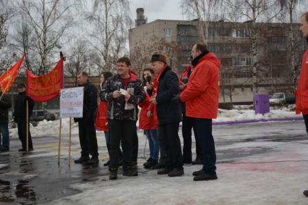Долой губительный курс либералов! В Вологде состоялся митинг с требованием отставки правительства