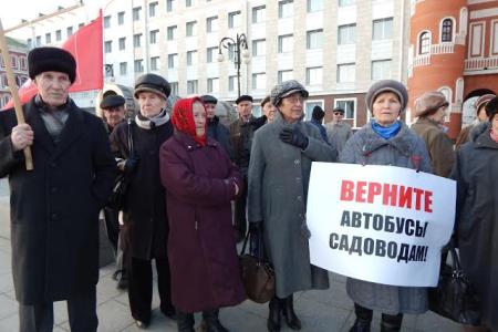 Республика Марий Эл. Коммунисты и комсомольцы ведут борьбу за возвращение социального проезда в городском транспорте