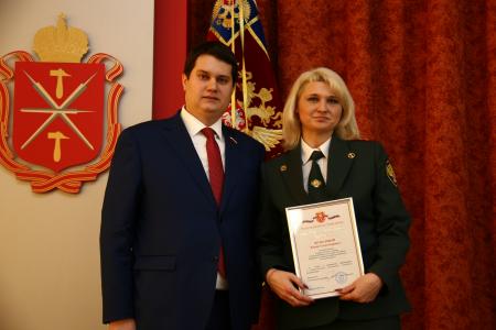 Тула. Зампредседателя областной думы, секретарь обкома КПРФ Алексей Лебедев принял участие в торжественном собрании, посвященном 12-летию образования органов госнаркоконтроля