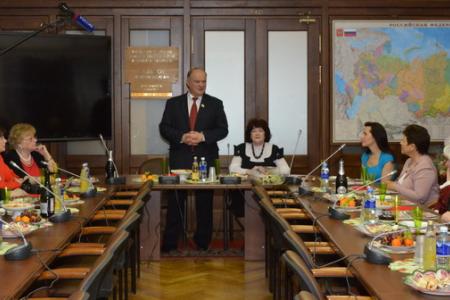 В канун 8 марта Г.А. Зюганов наградил активистов ООД ВЖС «Надежда России»