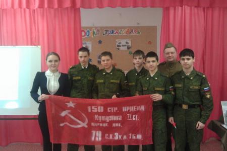 Комсомольцы Санкт-Петербурга ежедневно проводят открытые уроки в рамках федерального молодежного проекта «Знамя нашей Победы»
