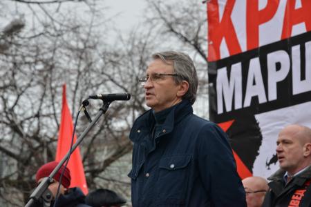 Lifenews: На многотысячном митинге в Москве коммунисты потребовали отставки правительства