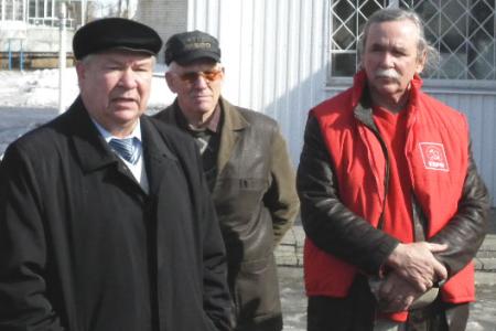 Ульяновская область. Коммунисты защищают интересы трудового коллектива птицефабрики в городском поселке Новая Майна