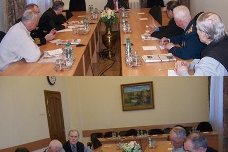 Казань. Руководитель фракции КПРФ Х.Г. Миргалимов провел встречу с ветеранами военной службы