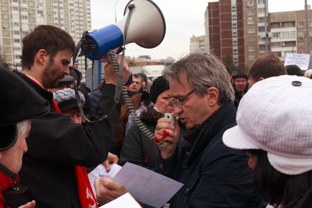 Москва. В.Р. Родин провел встречу с жителями Южного Бутова, которые борются против строительства автомагистрали
