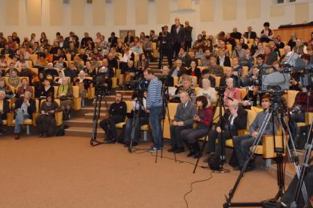 "Электронное общество - угроза перевода России под внешнее управление". Круглый стол фракции КПРФ в Госдуме