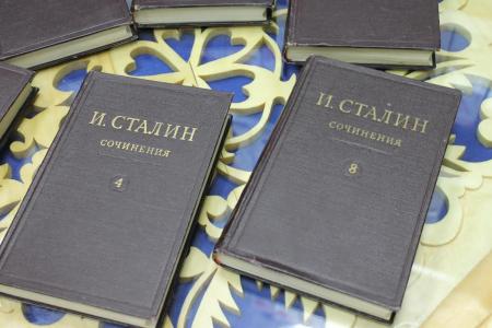 Ямало-Ненецкий АО. Таркосалинские коммунисты почтили память Сталина