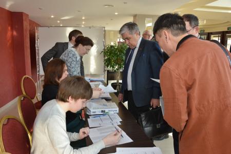 В Подмосковье проводится семинар-совещание актива КПРФ