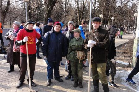 Московская область. Подольские коммунисты вышли на народный субботник