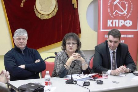 Народу пора определиться: с кем идти дальше. Пресс-конференция в Саратовском обкоме КПРФ 