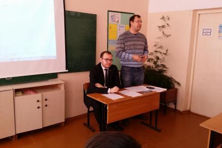 Первый секретарь ЦК ЛКСМ РФ Анатолий Долгачев провел открытый урок, посвященный Знамени Победы, в поселке Дунай Приморского края