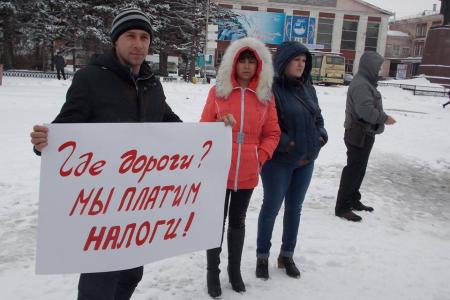 Коммунисты Алтайского края проводят митинги и пикеты против антинародной социальной политики власти