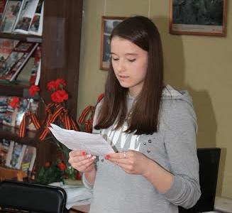 Секретарь Псковского обкома КПРФ Геннадий Бубнов встретился с учениками и читателями библиотеки «БиблиоЛюб»