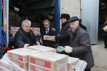 Делегация коммунистов во главе с К.К. Тайсаевым посетила с гуманитарным визитом Донецкую и Луганскую Народные Республики