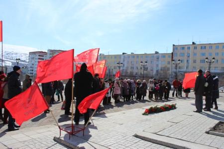 Коммунисты Магадана провели митинг возле памятника В.И. Ленину
