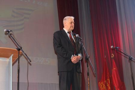 Д.Г. Новиков принял участие в торжественном собрании, организованном Новгородским обкомом КПРФ в честь 70-летия Победы советского народа в Великой Отечественной войне