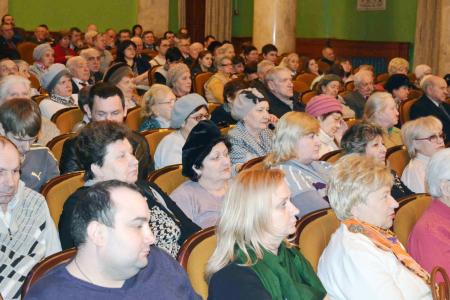Олег Лебедев на встречах с избирателями рассказывает об обращении  Г.А. Зюганова  к соотечественникам  «Покончить с антисоветизмом – обезоружить противников России!»