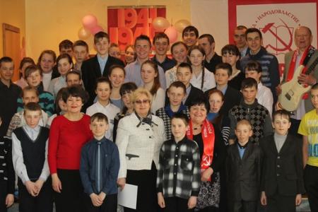Делегация магаданских коммунистов посетила поселок Армань