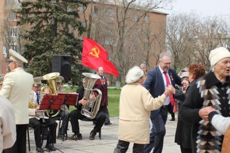 Делегация КПРФ приняла участие в открытии памятника В.И. Ленину на Донбассе