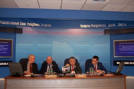 Республика Татарстан. Cостоялась пресс-конференция, посвящённая итогам деятельности фракции КПРФ