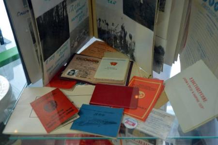 Секретарь Тульского обкома КПРФ Алексей Лебедев вручил ветеранам государственные юбилейные медали к 70-летию Великой Победы 
