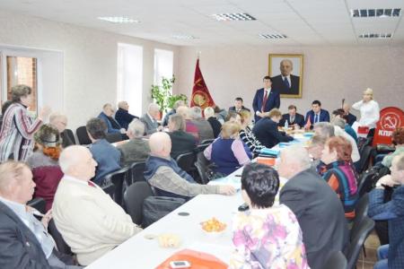 Первый секретарь Тульского обкома  Олег Лебедев провел в Туле семинар-совещание секретарей первичных отделений для поддержки партийного актива и дальнейшего усиления всех направлений партийной работы