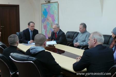 Возмущенные работники завода «Арсенал-Коммерц» просят помощи у Ярославской областной Думы