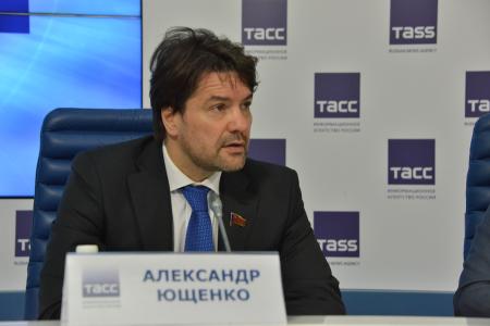 ​Г.А. Зюганов: «Над миром снова сгущаются тучи войны»