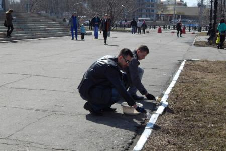 Барнаульские коммунисты в ходе субботника провели акцию «Селфи со Сталиным»