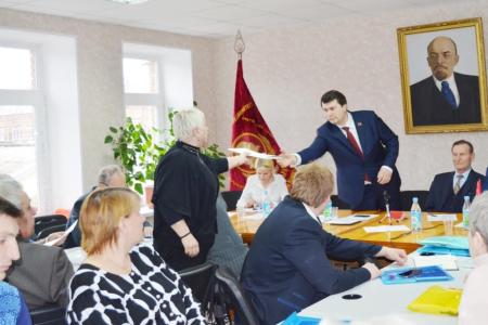 Первый секретарь Тульского обкома  Олег Лебедев провел в Туле семинар-совещание секретарей первичных отделений для поддержки партийного актива и дальнейшего усиления всех направлений партийной работы