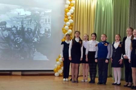 Секретарь Тульского обкома КПРФ Алексей Лебедев вручил ветеранам государственные юбилейные медали к 70-летию Великой Победы 