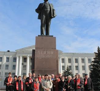 Псковичи почтили память В.И. Ленина