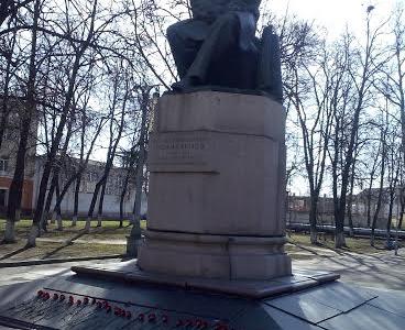 Орел. Торжественные мероприятия во Всемирный День авиации и космонавтики