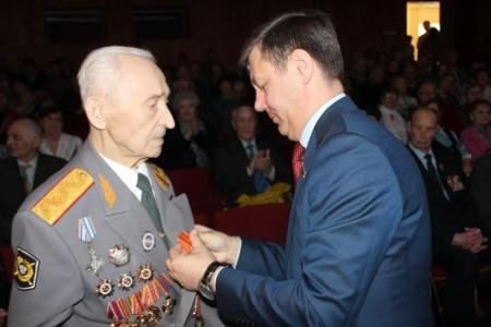 Д.Г. Новиков принял участие в торжественном собрании, организованном Новгородским обкомом КПРФ в честь 70-летия Победы советского народа в Великой Отечественной войне