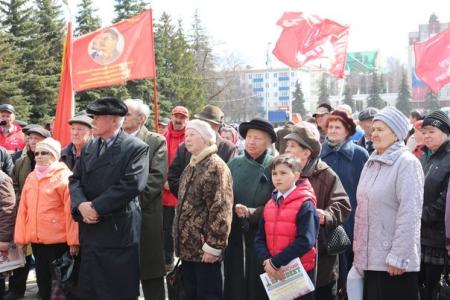 Республика Башкортостан. В Уфе прошел митинг, посвященный 145-й годовщине со дня рождения В.И. Ленина