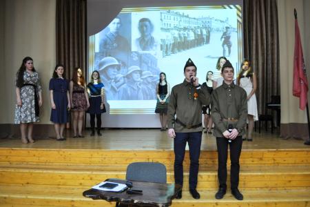 Ю.В. Афонин провёл патриотический урок проекта «Знамя нашей Победы» в московской школе