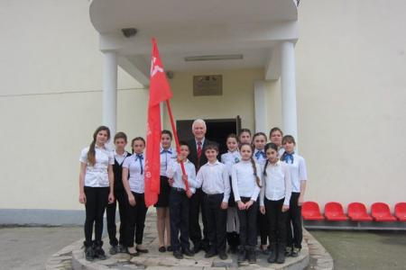 Краснодарский край, г.Сочи. Знамя Победы – в каждую школу!