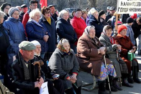 Свердловская область. Жители поселка Малый Исток вместе с КПРФ выступили против закрытия местной поликлиники