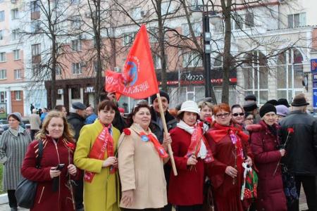 Белгородское региональное отделение ООД «ВЖС – Надежда России» приняло участие в возложении цветов к памятнику В.И. Ленину 