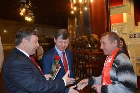 Красноярский край. Вашим, товарищ, сердцем и именем дышим, боремся и живем!..