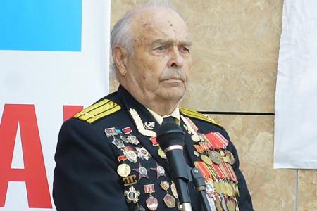 Мемориальную доску И.В. Сталину открыли в приморском Уссурийске