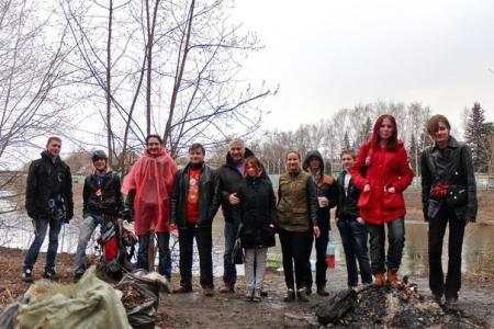 Подольские коммунисты приняли участие в субботнике в историко-мемориальном музее-заповеднике "Подолье" - "Домике Ленина"